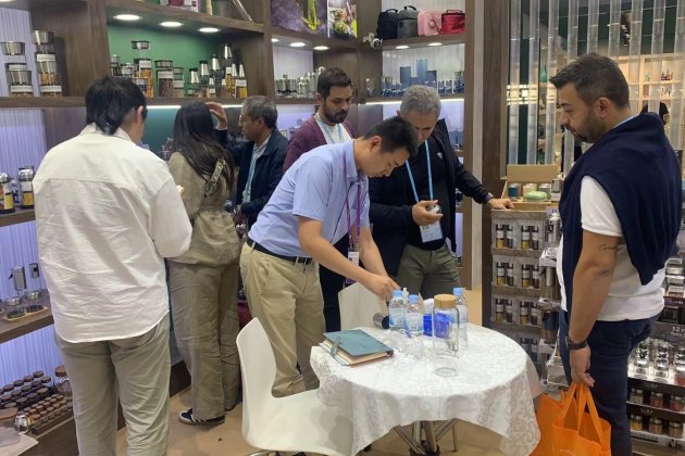 Aelga's Sensation at Canton Fair Phase II: Visual Allure & R&D Prowess